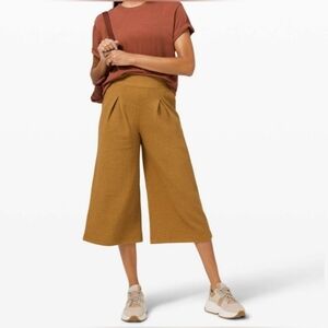 Lululemon Can You Feel The Pleat Crop 20" - Heathered Spiced Bronze Size 2